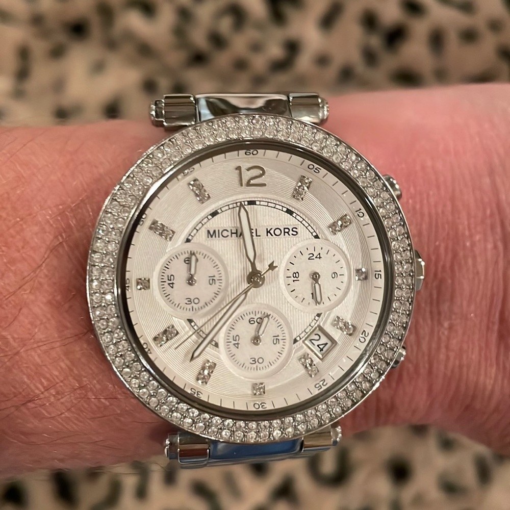 Beautiful Michael Kors Silver Large Dial Watch